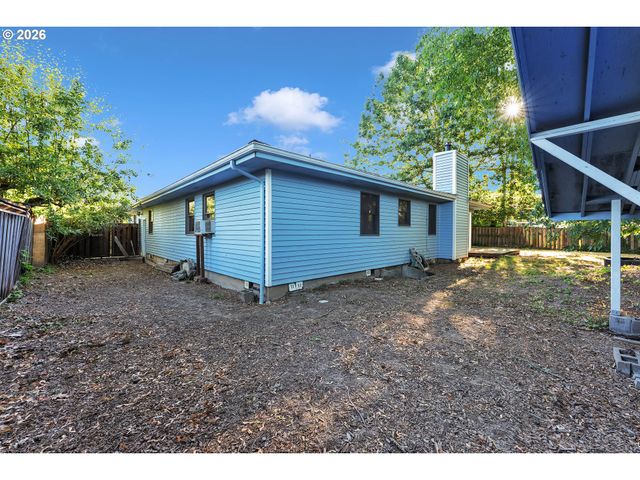 600 E MOUNTAINVIEW Dr, Newberg, OR 97132