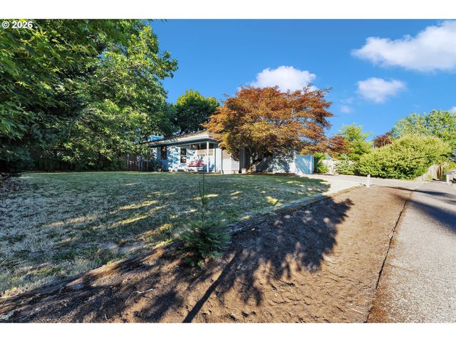 600 E MOUNTAINVIEW Dr, Newberg, OR 97132