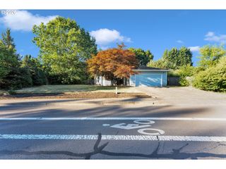 600 E MOUNTAINVIEW Dr, Newberg, OR 97132
