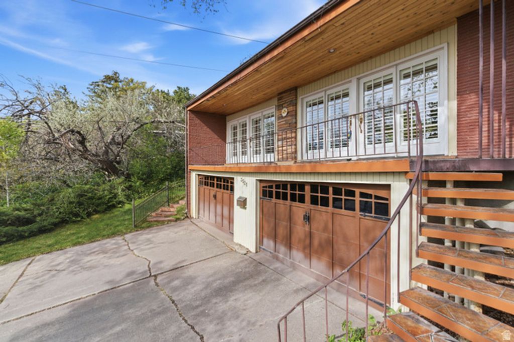 Image 1 of property listing at 3521 S CRESTWOOD DR, Millcreek, UT 84109