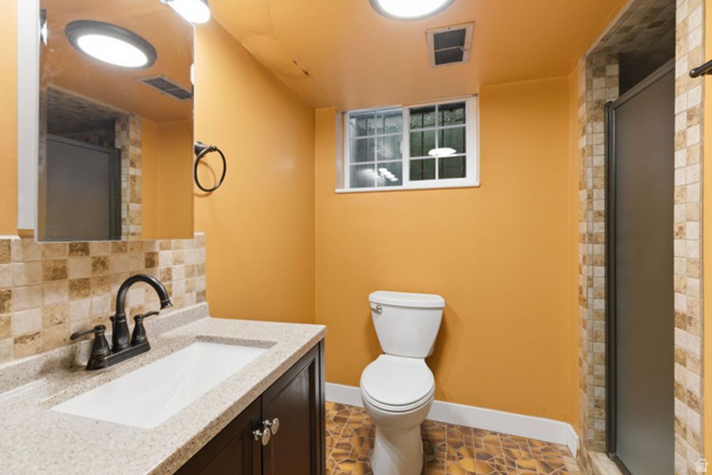 Image 17 of property listing at 3521 S CRESTWOOD DR, Millcreek, UT 84109