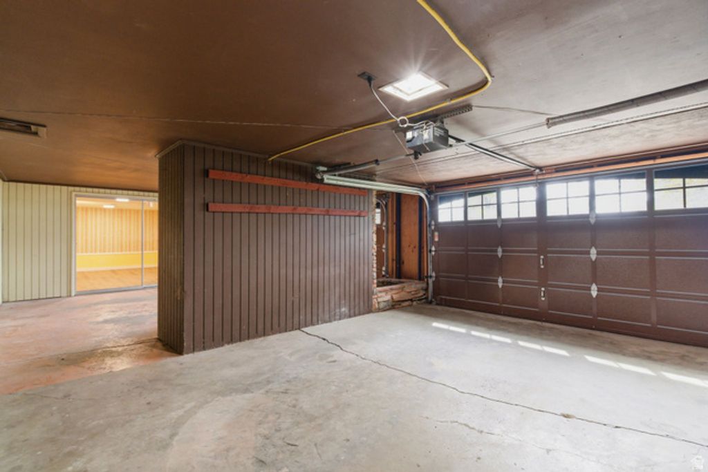 Image 20 of property listing at 3521 S CRESTWOOD DR, Millcreek, UT 84109