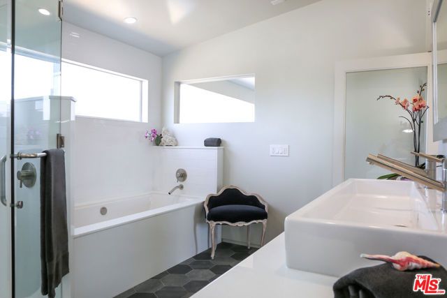 613 6TH Avenue, Venice (los Angeles), CA 90291