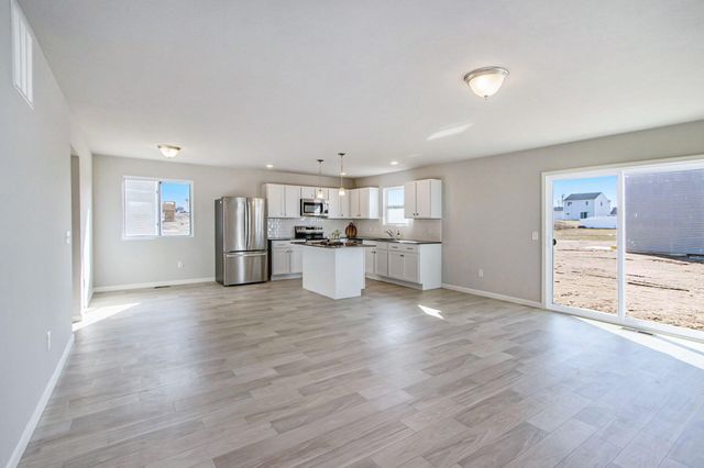 561 Needlewood Drive, Cedar Springs, MI 49319