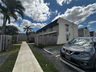 2300 NW 52nd Ave 2300, Lauderhill, FL 33313