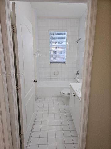 1543 SE 25th St 100, Homestead, FL 33035