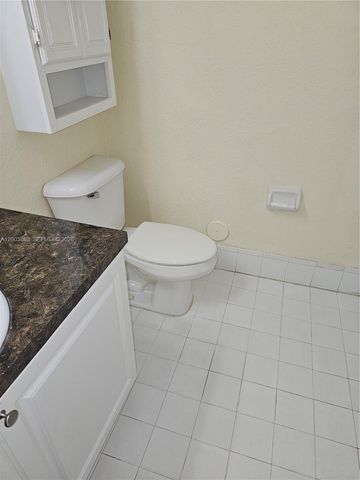 1543 SE 25th St 100, Homestead, FL 33035