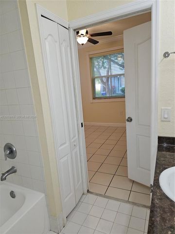 1543 SE 25th St 100, Homestead, FL 33035