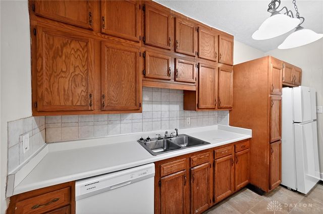 2536 Ravenwood Avenue, Dayton, OH 45406