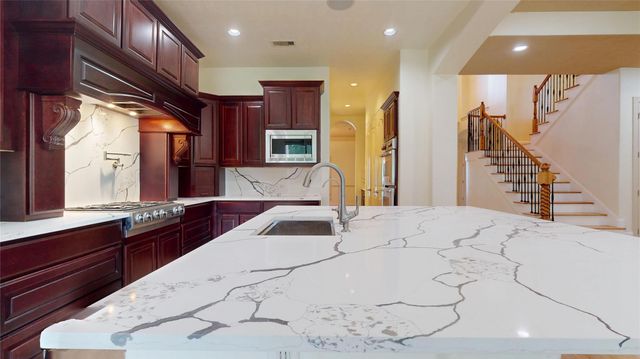 18814 Cove Vista Lane, Cypress, TX 77433