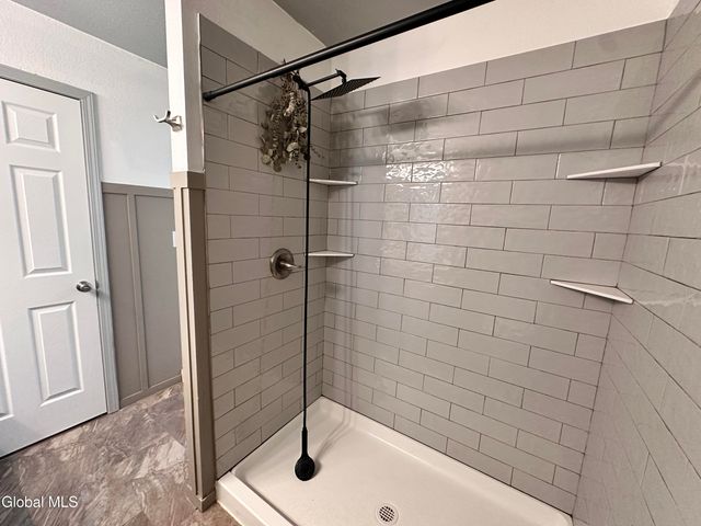 562 3rd Avenue, Troy, NY 12182