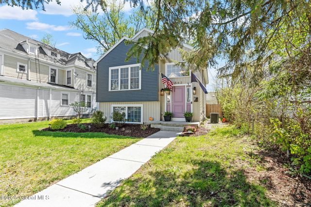 562 3rd Avenue, Troy, NY 12182