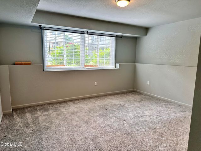 562 3rd Avenue, Troy, NY 12182