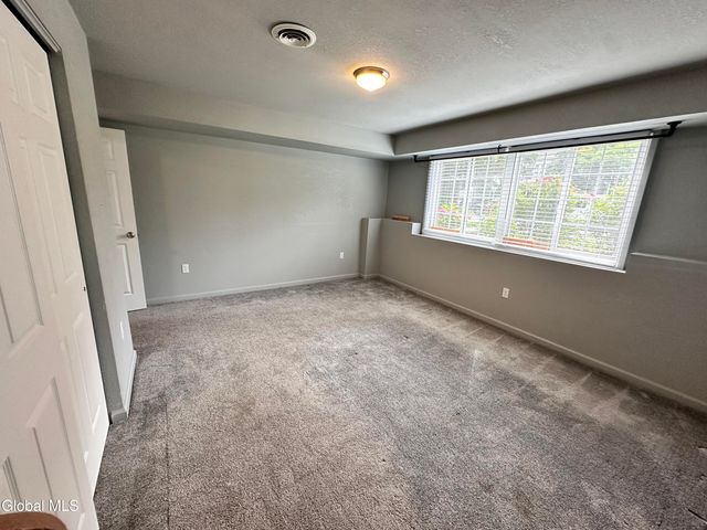 562 3rd Avenue, Troy, NY 12182