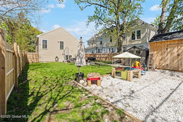562 3rd Avenue, Troy, NY 12182