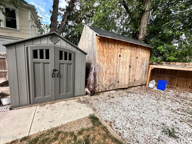 562 3rd Avenue, Troy, NY 12182