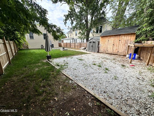 562 3rd Avenue, Troy, NY 12182
