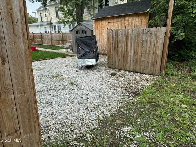 562 3rd Avenue, Troy, NY 12182