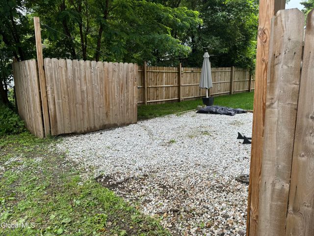 562 3rd Avenue, Troy, NY 12182
