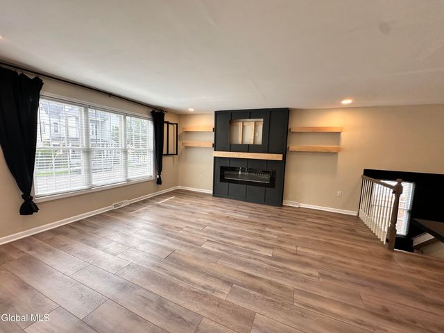 562 3rd Avenue, Troy, NY 12182