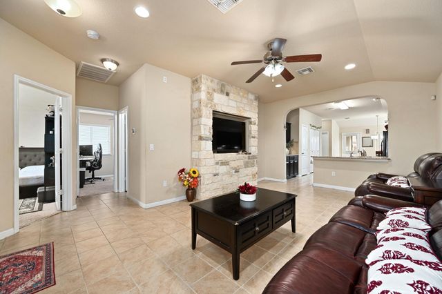 1405 Bess CV, Leander, TX 78641