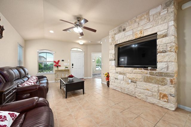 1405 Bess CV, Leander, TX 78641