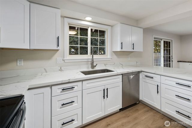8034 S Alaska Street, Tacoma, WA 98408