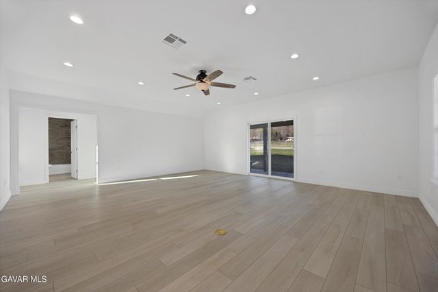 30150 Jamaica Dunes Drive, Tehachapi, CA 93561