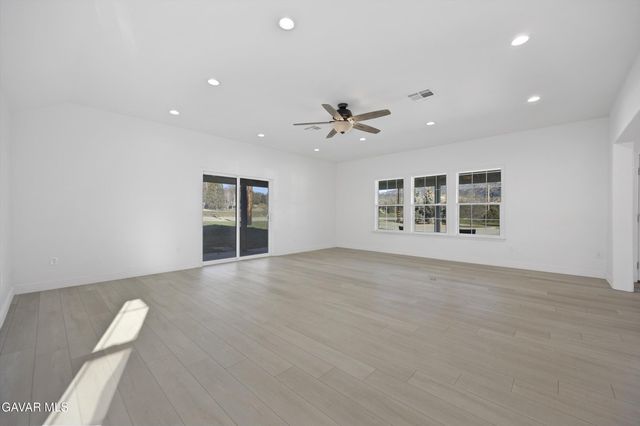 30150 Jamaica Dunes Drive, Tehachapi, CA 93561