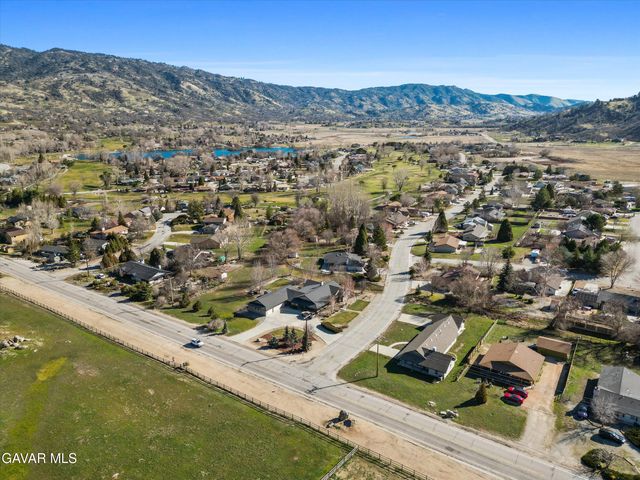 30150 Jamaica Dunes Drive, Tehachapi, CA 93561