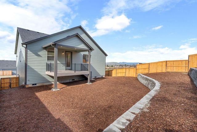 671 Old Waverly Way 21, Eagle Point, OR 97524