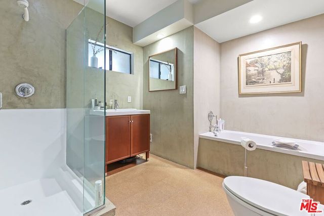 3765 Arbolada Road, Los Angeles, CA 90027