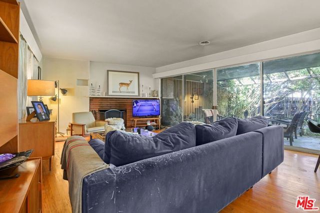 3765 Arbolada Road, Los Angeles, CA 90027