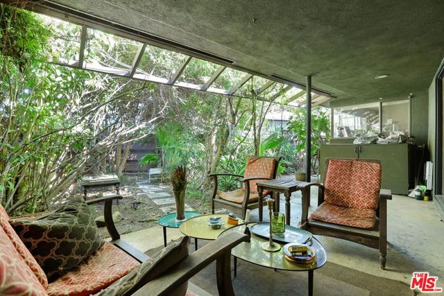 3765 Arbolada Road, Los Angeles, CA 90027