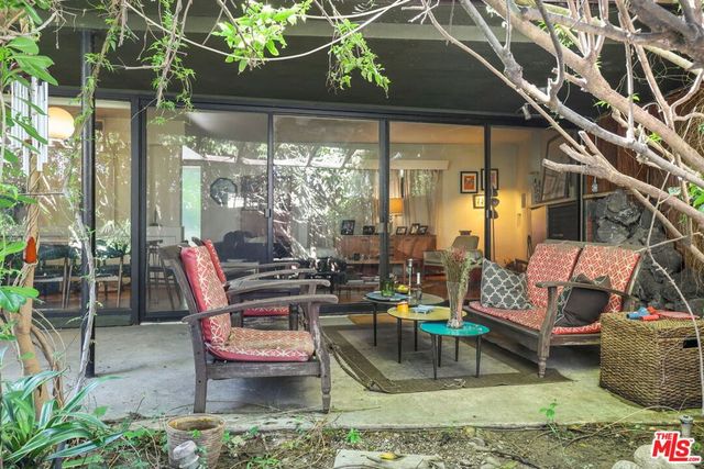 3765 Arbolada Road, Los Angeles, CA 90027