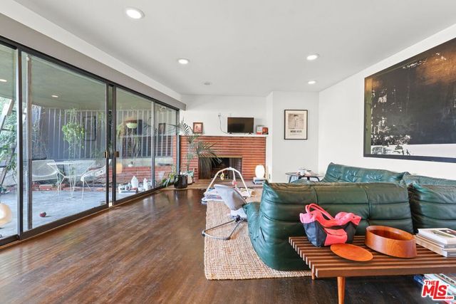 3765 Arbolada Road, Los Angeles, CA 90027