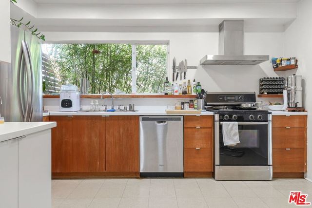 3765 Arbolada Road, Los Angeles, CA 90027