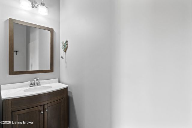 182 Washington Commons Dr, Mt Washington, KY 40047