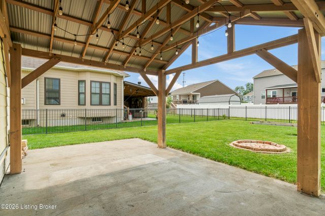 182 Washington Commons Dr, Mt Washington, KY 40047