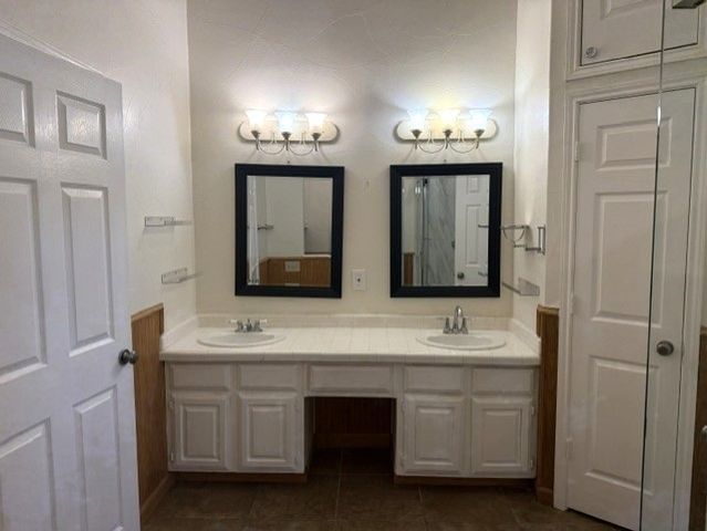 306 Cimarron Trail, Irving, TX 75063
