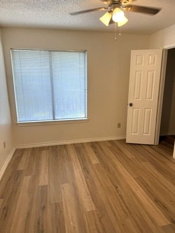 306 Cimarron Trail, Irving, TX 75063