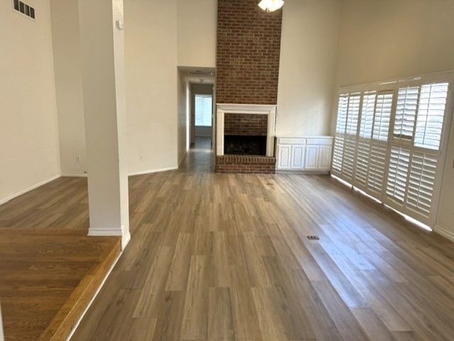 306 Cimarron Trail, Irving, TX 75063