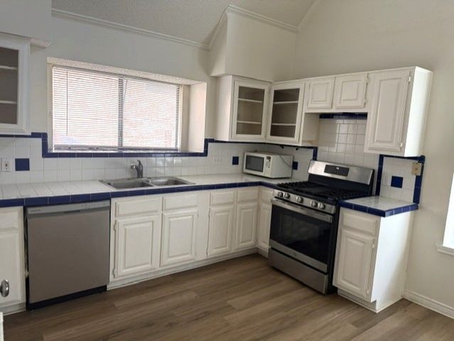 306 Cimarron Trail, Irving, TX 75063