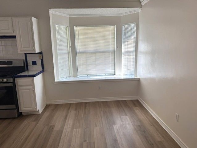 306 Cimarron Trail, Irving, TX 75063