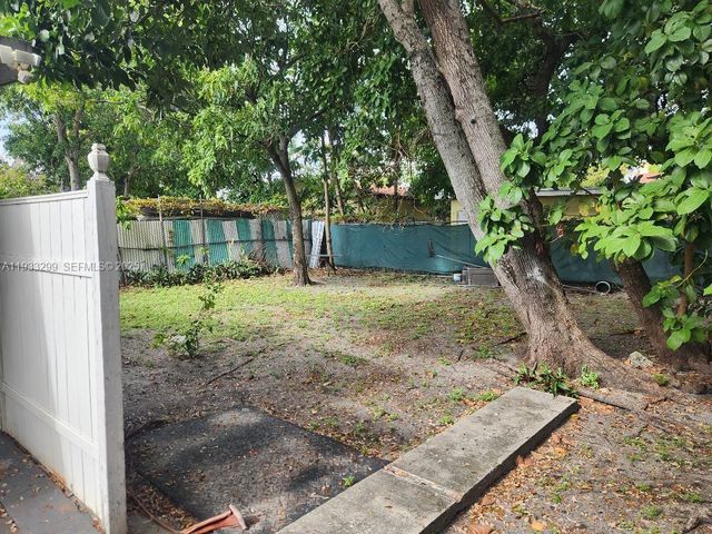 1261 NW 24th St 2, Miami, FL 33142
