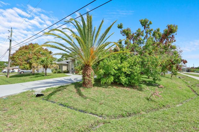 1701 SW Penrose Avenue, Port St. Lucie, FL 34953