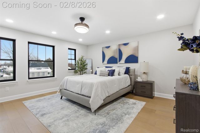 23708 E Lexington Avenue E, Eastpointe, MI 48021