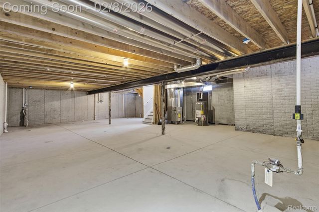 23708 E Lexington Avenue E, Eastpointe, MI 48021