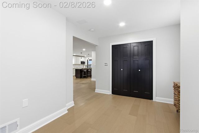 23708 E Lexington Avenue E, Eastpointe, MI 48021