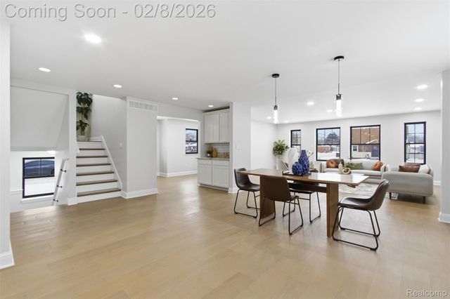 23708 E Lexington Avenue E, Eastpointe, MI 48021